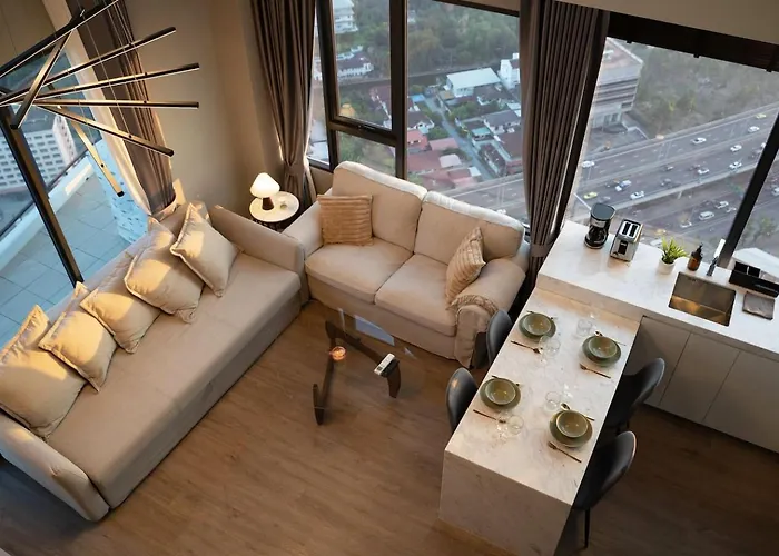6 Stars Panoramic Bright Designer 2bd Skyline 曼谷