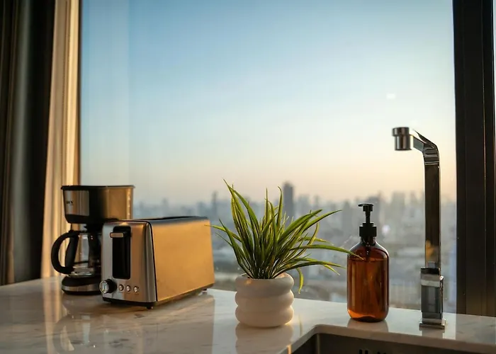 6 Stars Panoramic Bright Designer 2bd Skyline 曼谷