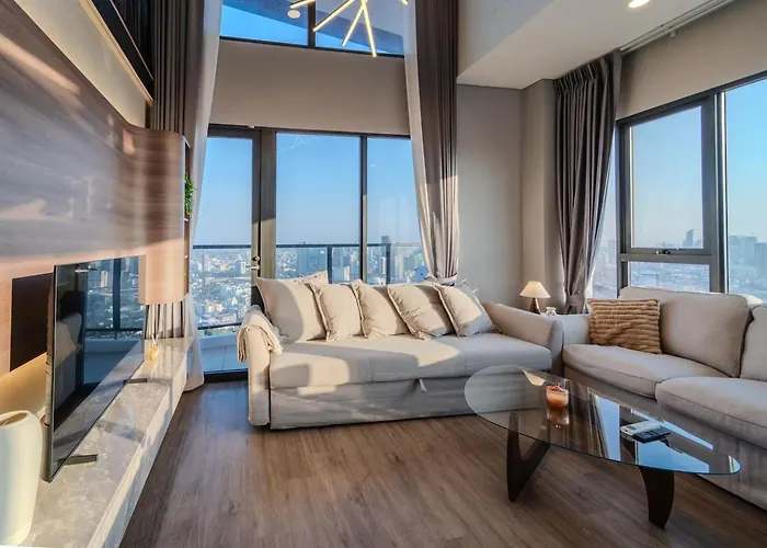 6 Stars Panoramic Bright Designer 2bd Skyline 曼谷